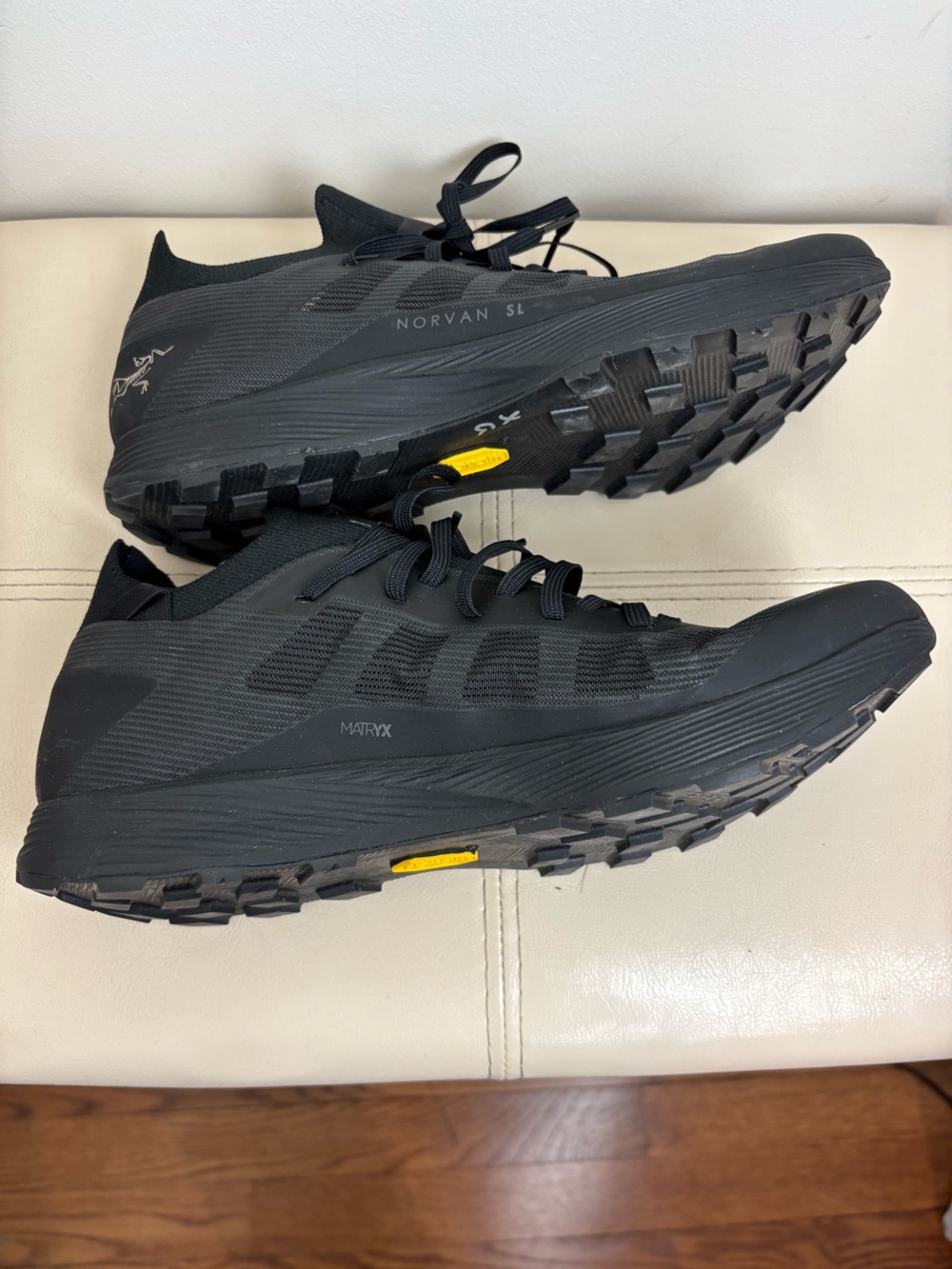 Arc’ teryx - Norvan SL 3 Black / Light
Fallow Running Shoes Size 7 View 4